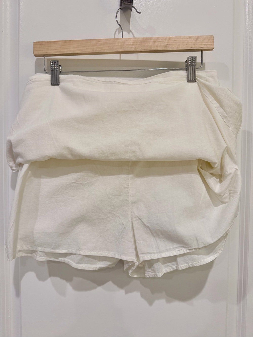 Abercrombie and Fitch Linen Blend Mini Skort in White/Cream - Picture 4 of 8